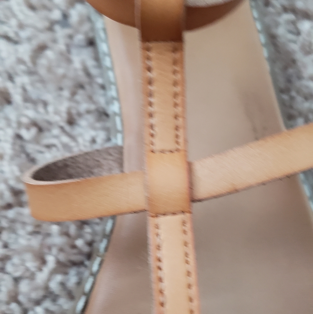 Women's Sandals - Picture 3 of 5